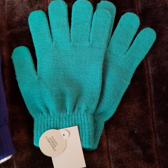 Two pair Knit gloves - Picture 3 of 3